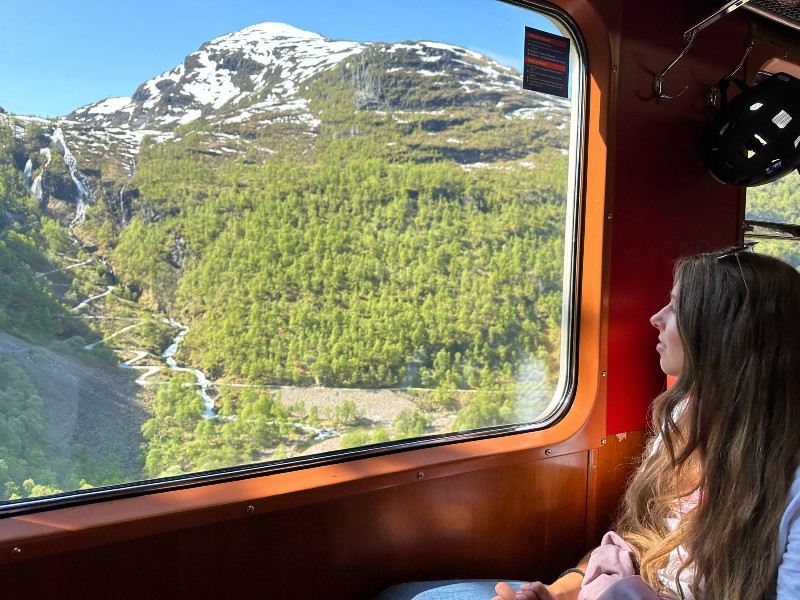 Met de boot, bus en trein door Noorwegen