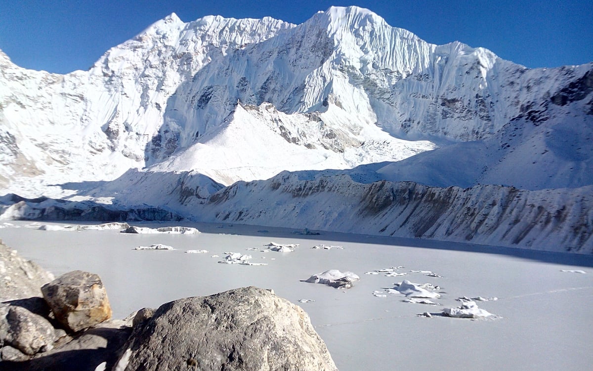 Everest Basiskamp Trek: Reis naar de Top van de Wereld