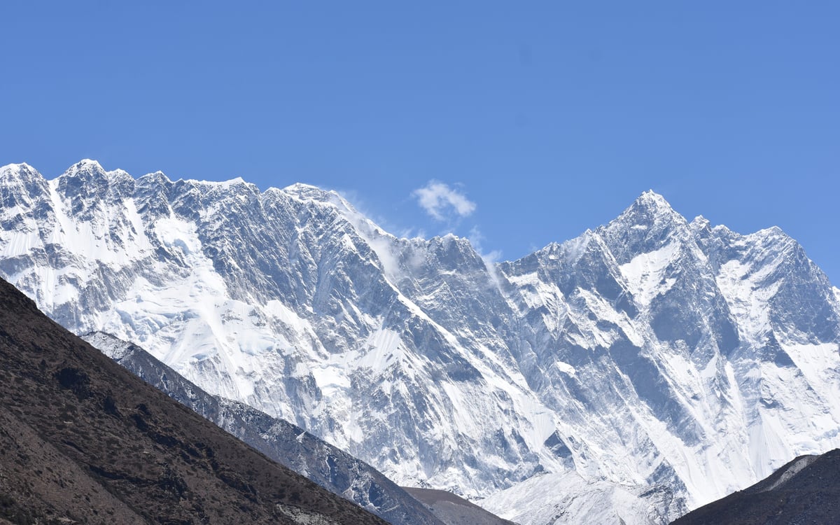 Everest Basiskamp Trek: Reis naar de Top van de Wereld