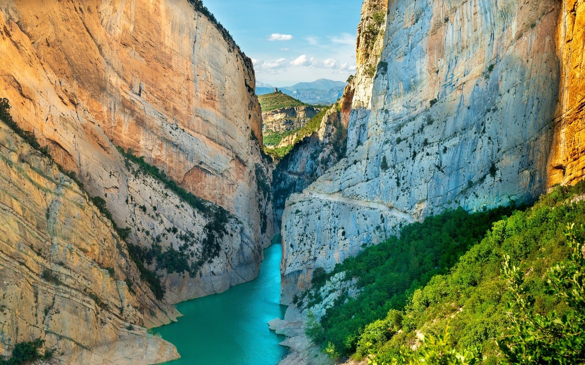 Parador-reis: Catalonië tussen cultuur, natuur en geschiedenis