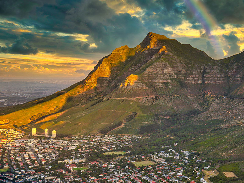 Over zebrapad naar Tafelberg