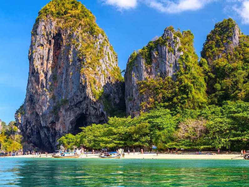 Sabai Sabai, van noord naar zuid