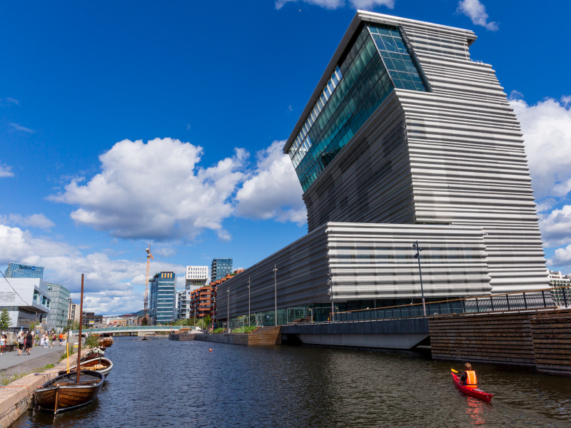 Met de boot, bus en trein door Noorwegen