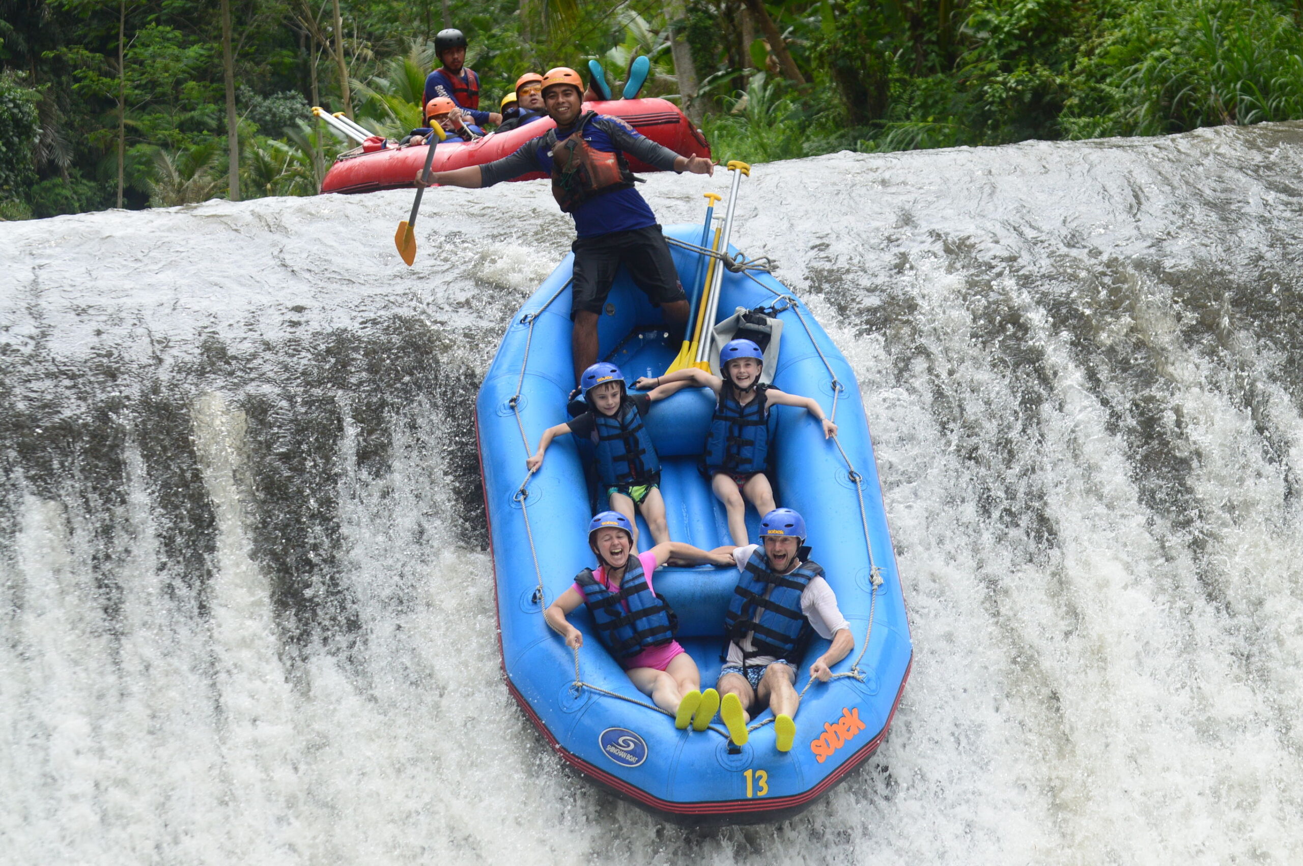 Tieners op Bali & Flores