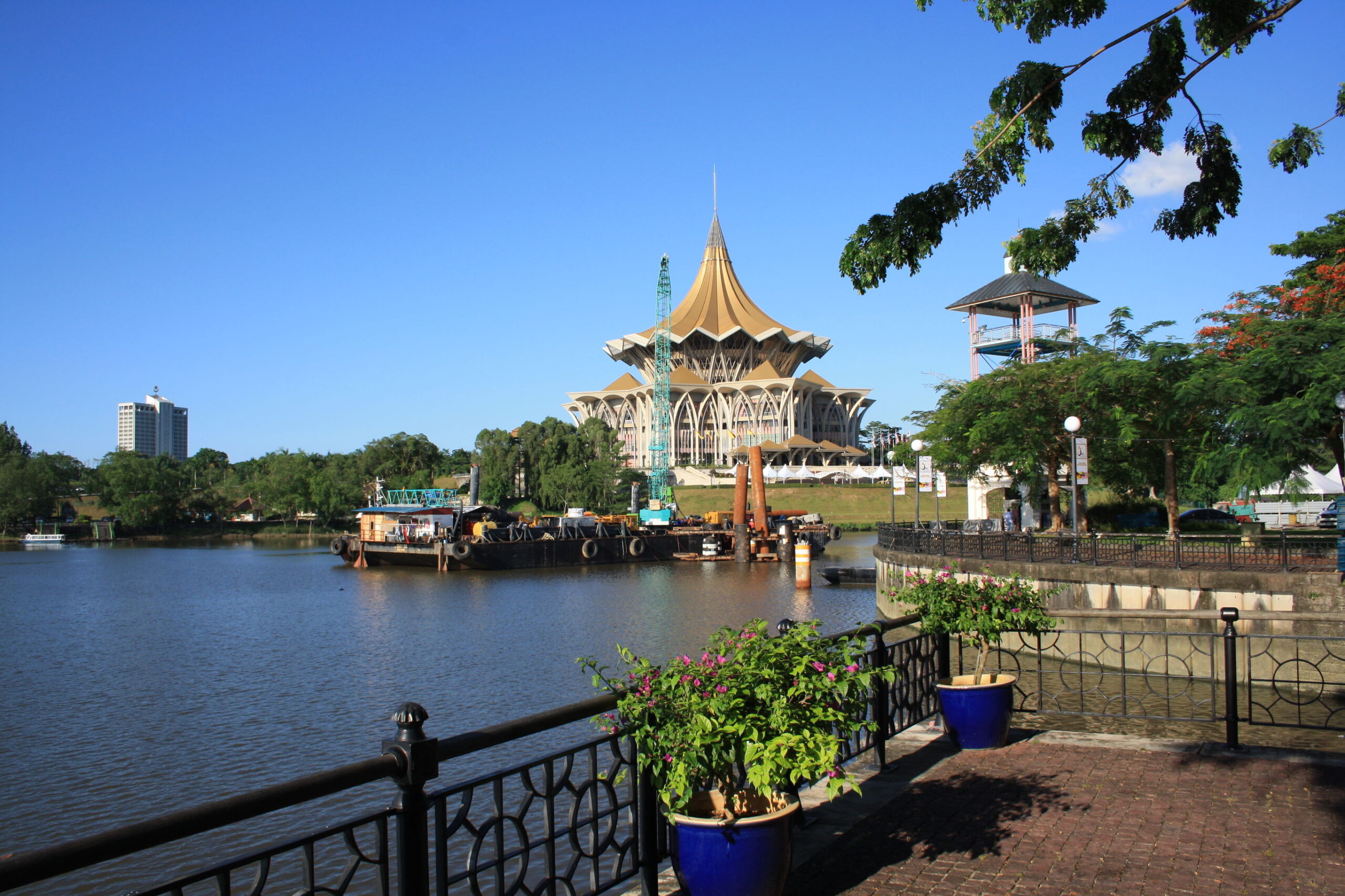 Neusapen, vliegers en bountystrand