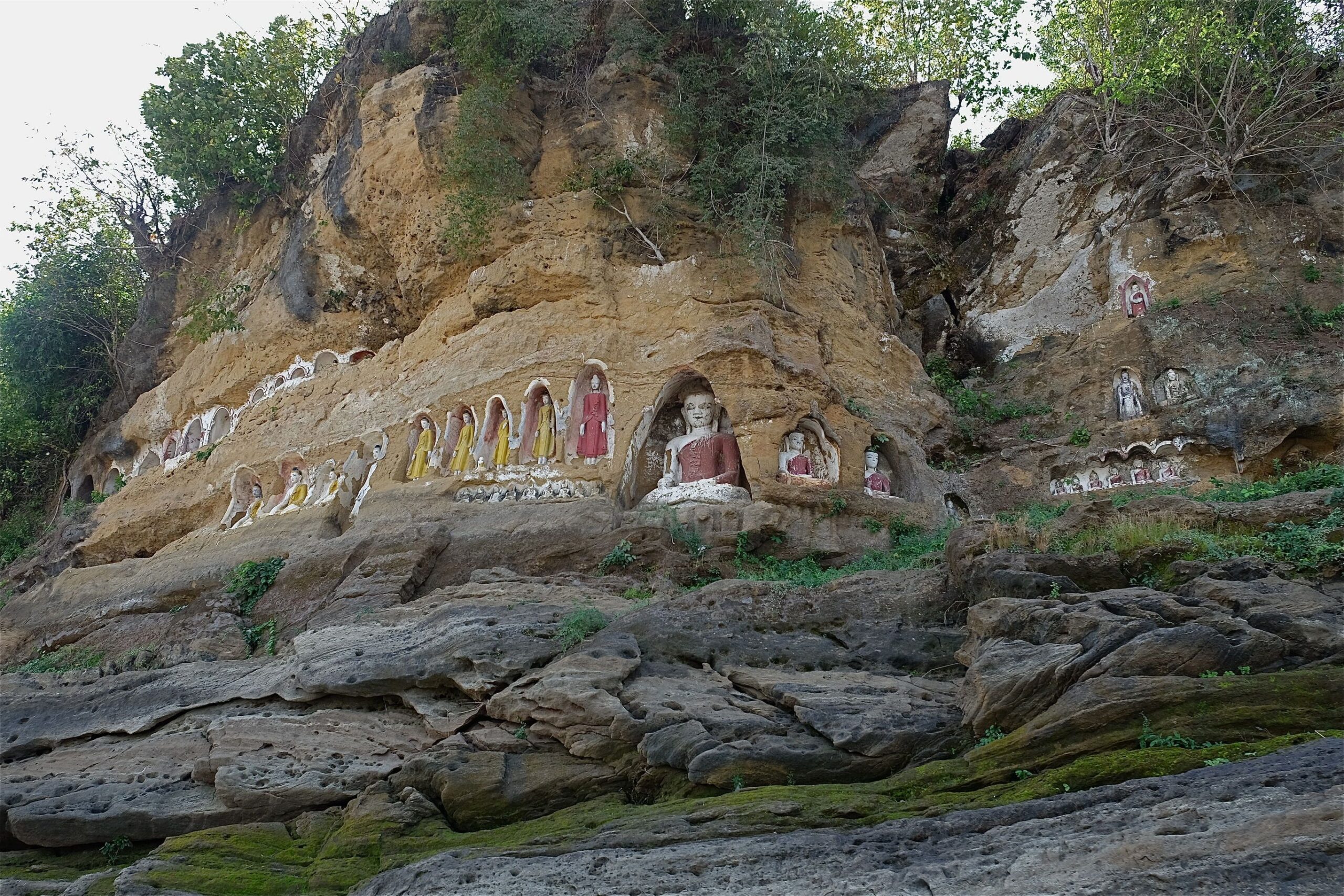 Heel Myanmar overland