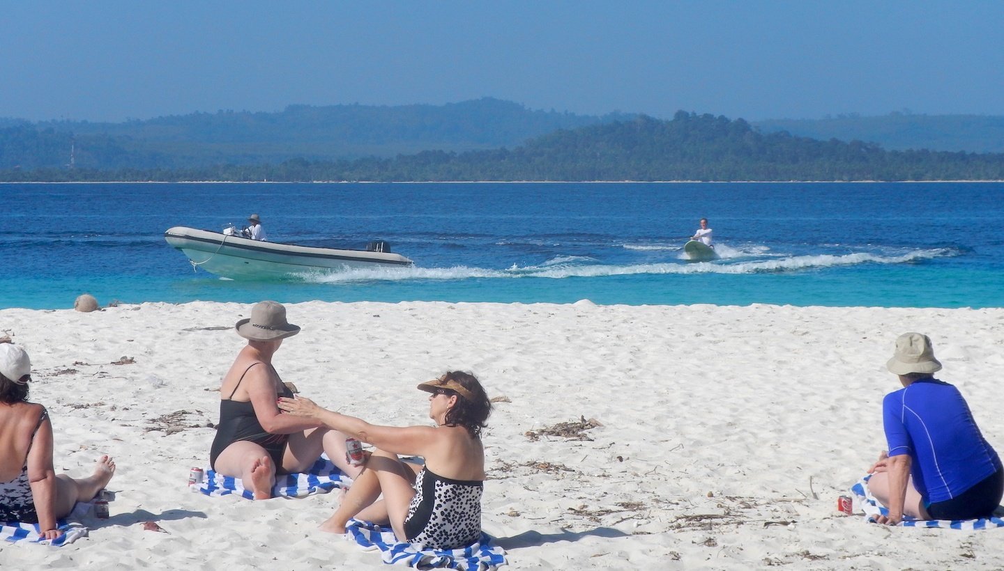 Cruise 12 dagen East Indies Exploration: Culture, Sea & Spice Maumere-Ambon