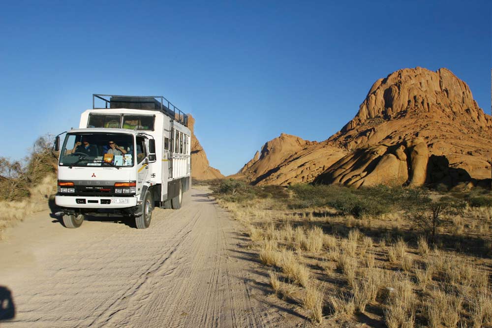 10 dagen Serengeti Trek en Zanzibar strand comfort groepssafari